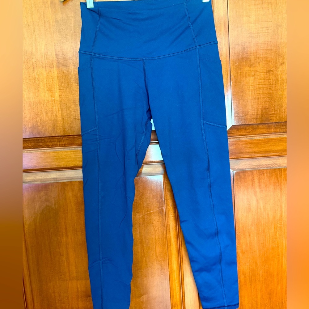 Gently used VS Sport leggings